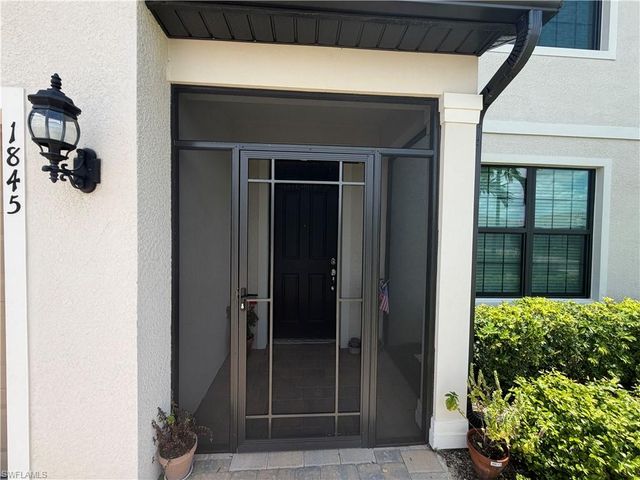 1845 Amador CT, Naples, FL 34120