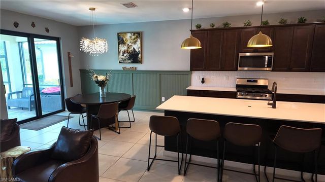1845 Amador CT, Naples, FL 34120