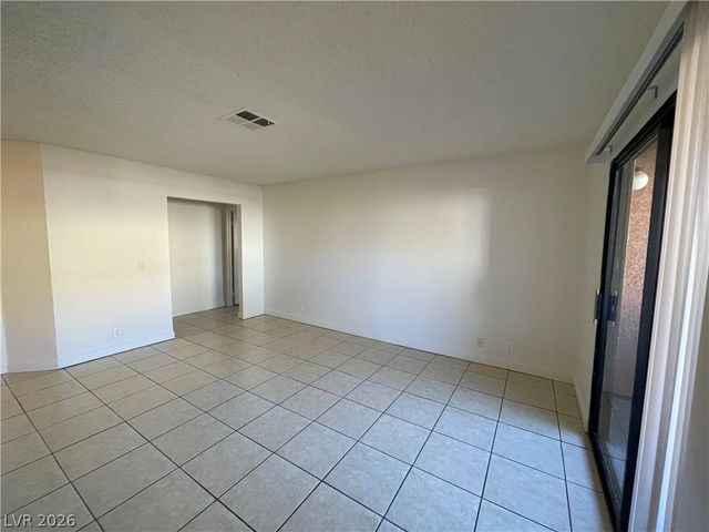 3151 SOARING GULLS Drive 1198, Las Vegas, NV 89128