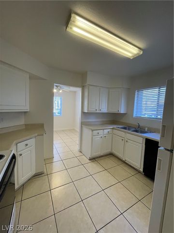 3151 SOARING GULLS Drive 1198, Las Vegas, NV 89128