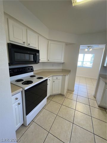 3151 SOARING GULLS Drive 1198, Las Vegas, NV 89128