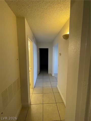 3151 SOARING GULLS Drive 1198, Las Vegas, NV 89128