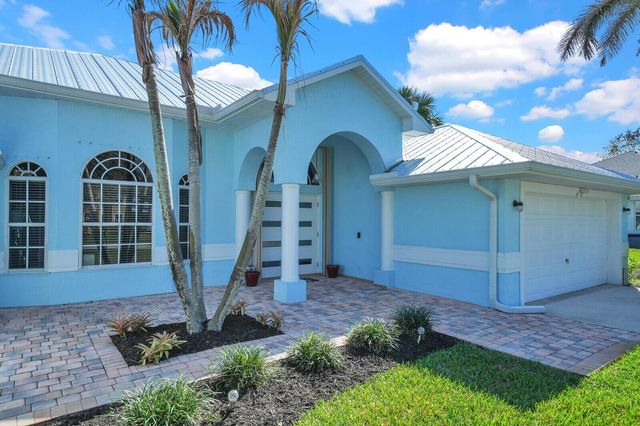 184 SE Osprey Ridge, Port St. Lucie, FL 34984