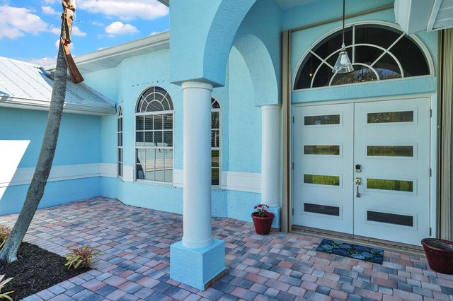 184 SE Osprey Ridge, Port St. Lucie, FL 34984
