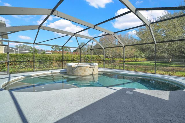 184 SE Osprey Ridge, Port St. Lucie, FL 34984