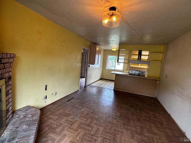 2314 Olympia Dr, Santa Rosa, CA 95405