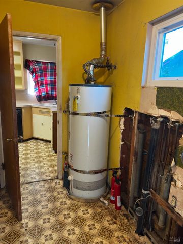 2314 Olympia Dr, Santa Rosa, CA 95405