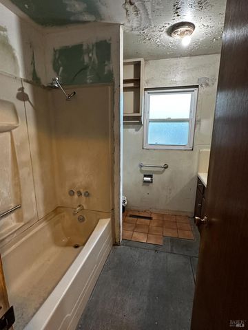 2314 Olympia Dr, Santa Rosa, CA 95405