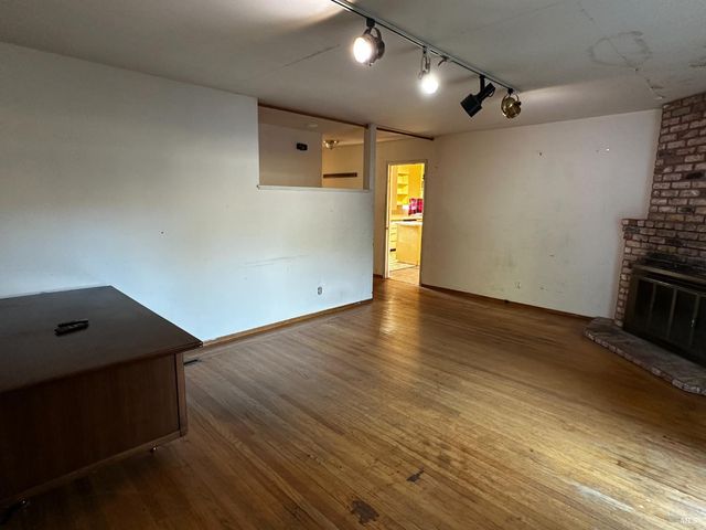 2314 Olympia Dr, Santa Rosa, CA 95405