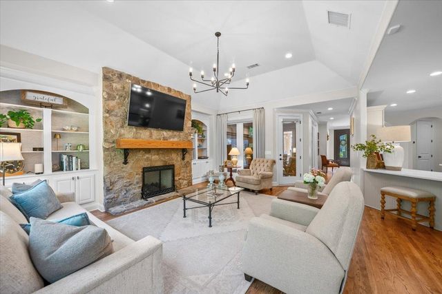 1689 DE HAIG LN, Collierville, TN 38017