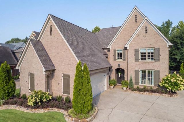 1689 DE HAIG LN, Collierville, TN 38017