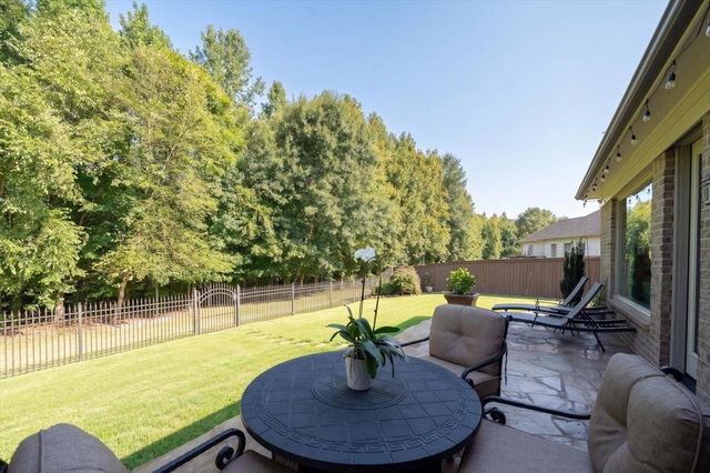 1689 DE HAIG LN, Collierville, TN 38017