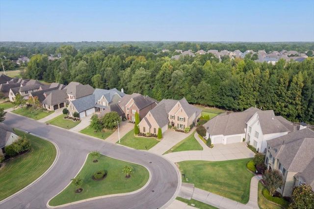 1689 DE HAIG LN, Collierville, TN 38017