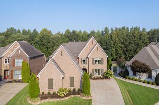 1689 DE HAIG LN, Collierville, TN 38017