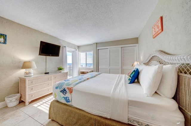 8727 Thomas Drive C17, Panama City Beach, FL 32408