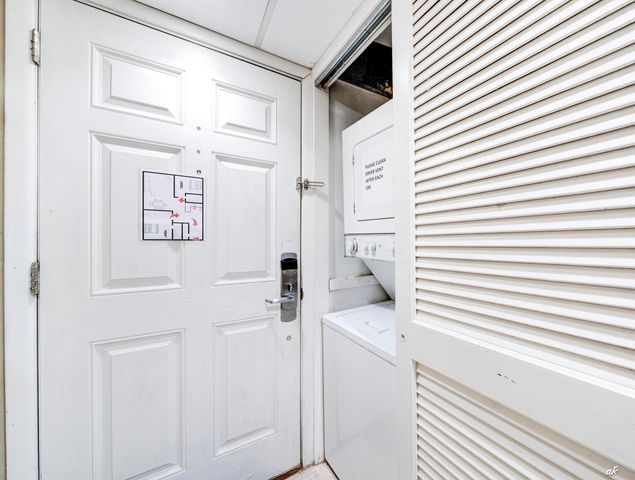 8727 Thomas Drive C17, Panama City Beach, FL 32408