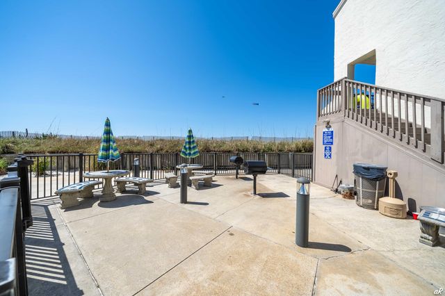 8727 Thomas Drive C17, Panama City Beach, FL 32408