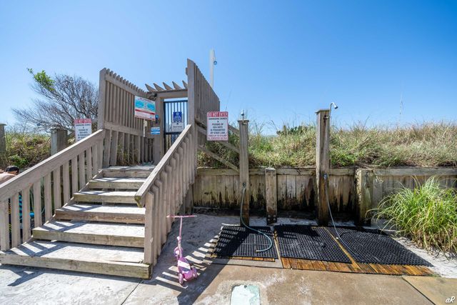 8727 Thomas Drive C17, Panama City Beach, FL 32408