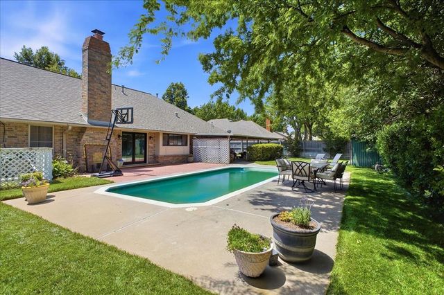 2901 Chapel Hill Road, Oklahoma City, OK 73120