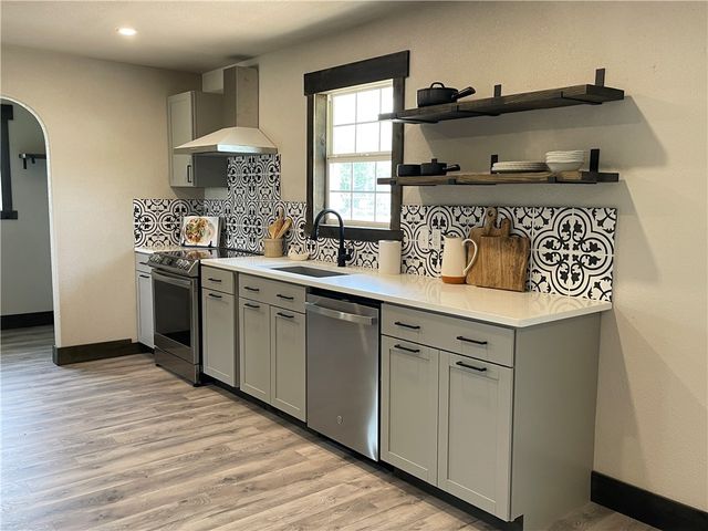 710 N Eugenia St, Orange Grove, TX 78372