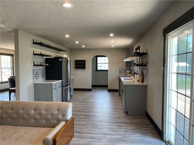 710 N Eugenia St, Orange Grove, TX 78372