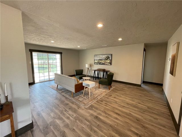 710 N Eugenia St, Orange Grove, TX 78372