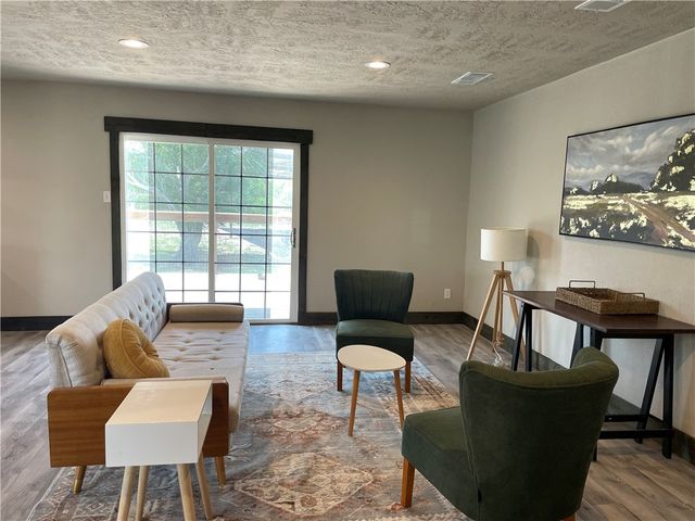 710 N Eugenia St, Orange Grove, TX 78372