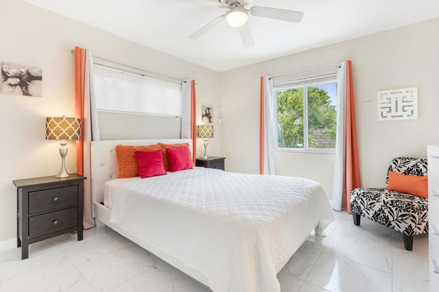 4385 E Paseo Caroleta, Palm Springs, CA 92264