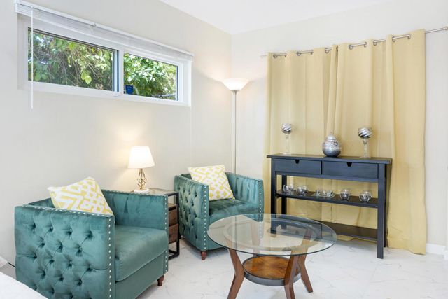 4385 E Paseo Caroleta, Palm Springs, CA 92264