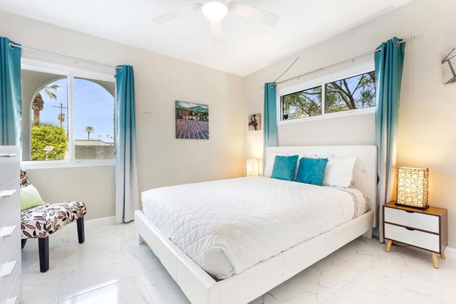 4385 E Paseo Caroleta, Palm Springs, CA 92264