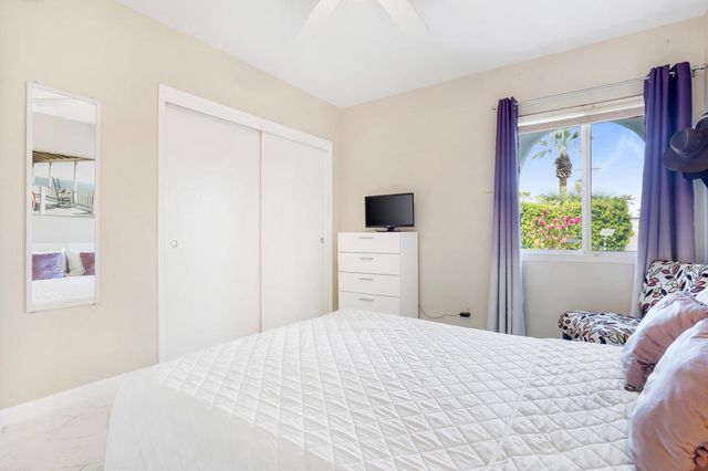 4385 E Paseo Caroleta, Palm Springs, CA 92264