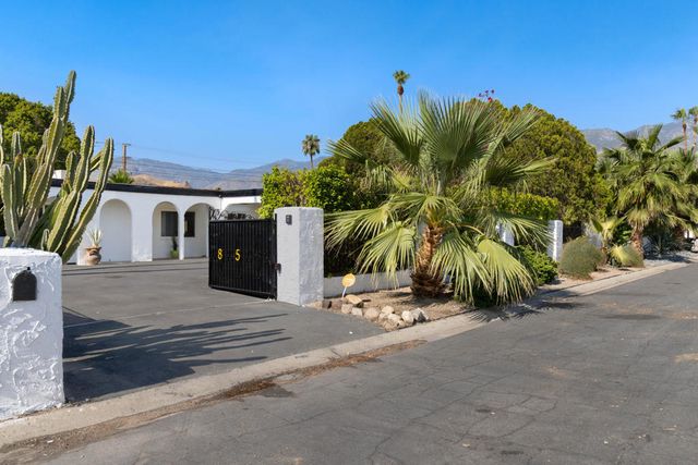 4385 E Paseo Caroleta, Palm Springs, CA 92264