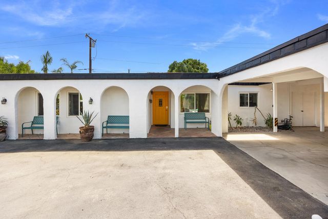 4385 E Paseo Caroleta, Palm Springs, CA 92264