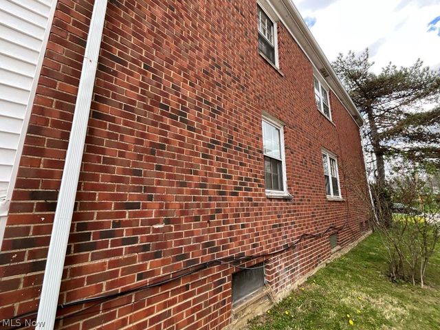 3000 Warrensville Center Road, Shaker Heights, OH 44122