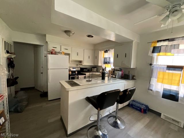 3000 Warrensville Center Road, Shaker Heights, OH 44122