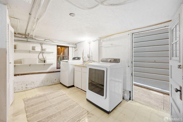 1327 Cole Street, San Francisco, CA 94117