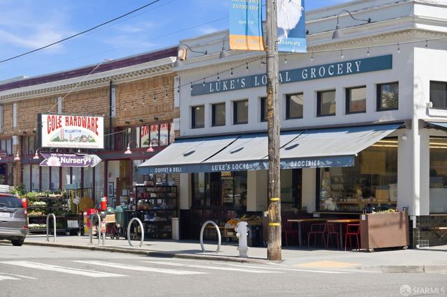 1327 Cole Street, San Francisco, CA 94117