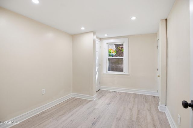 118 Robinson Street, Schenectady, NY 12304