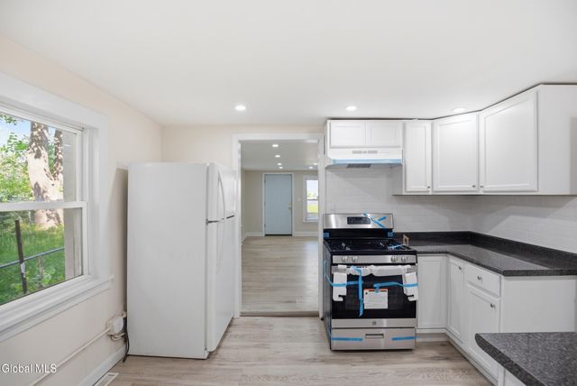 118 Robinson Street, Schenectady, NY 12304