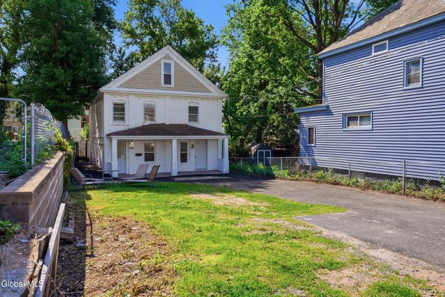 118 Robinson Street, Schenectady, NY 12304
