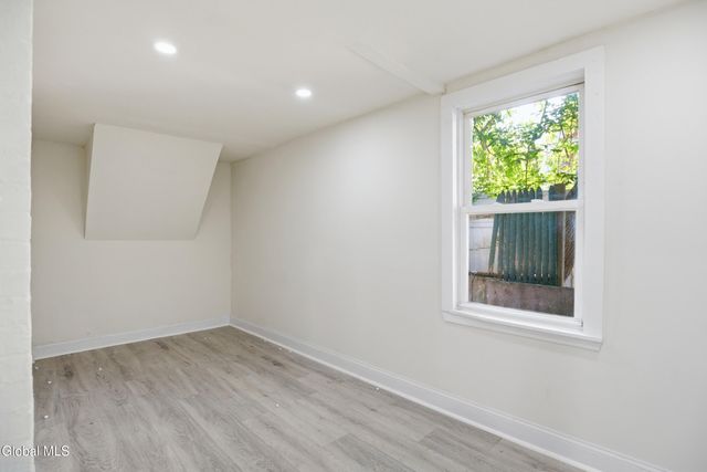 118 Robinson Street, Schenectady, NY 12304