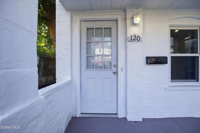 118 Robinson Street, Schenectady, NY 12304