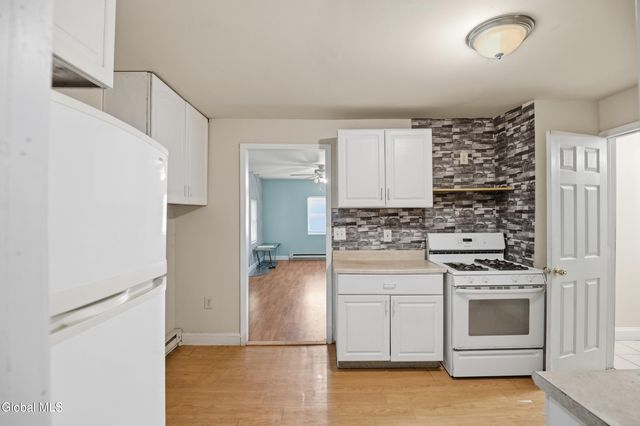 118 Robinson Street, Schenectady, NY 12304