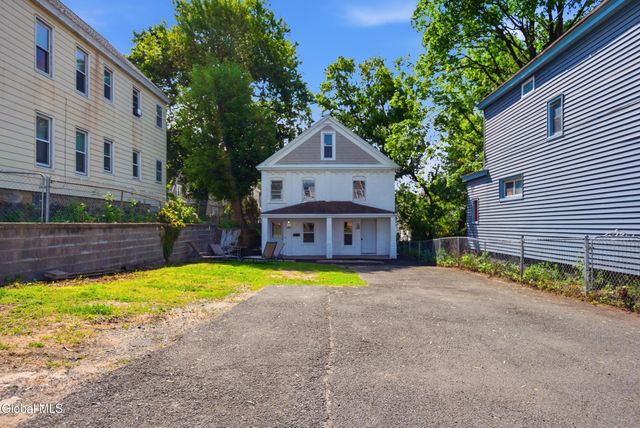 118 Robinson Street, Schenectady, NY 12304