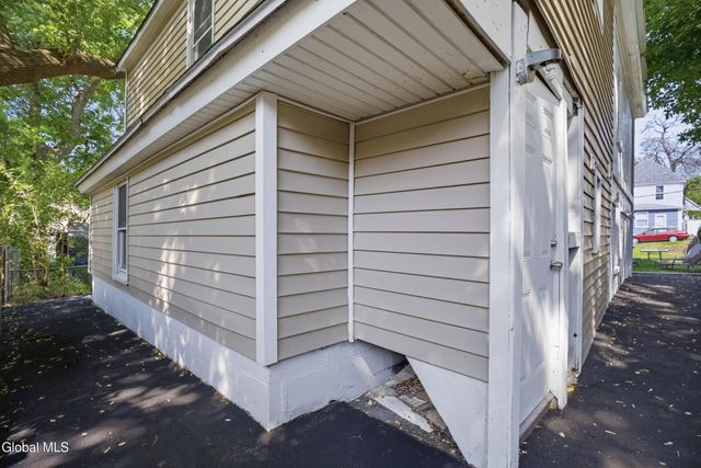 118 Robinson Street, Schenectady, NY 12304