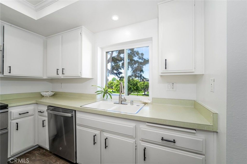 Image 10 of property listing at 8877 Lauderdale Court 209E, Huntington Beach, CA 92646