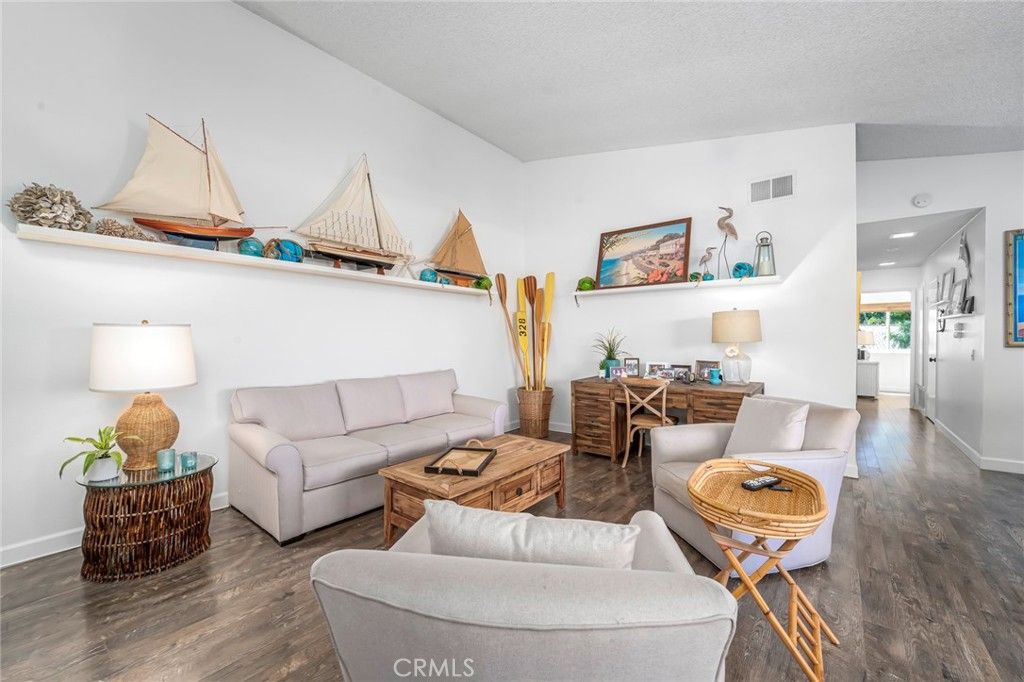 Image 5 of property listing at 8877 Lauderdale Court 209E, Huntington Beach, CA 92646