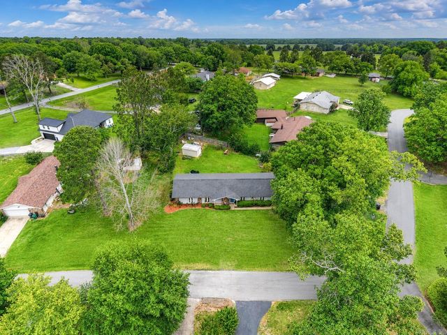 2221 Meadowpond Trail, White Hall, AR 71602