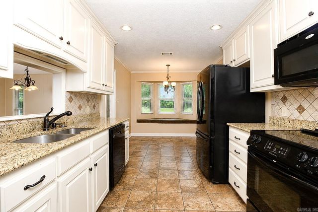 2221 Meadowpond Trail, White Hall, AR 71602