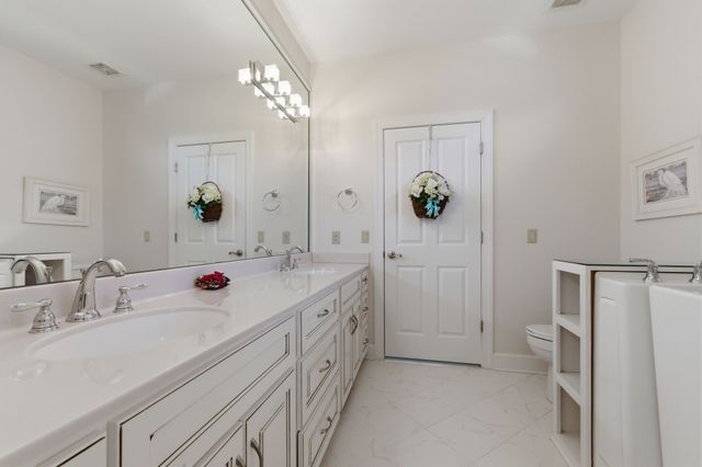 528 Country Club Drive, Dickson, TN 37055